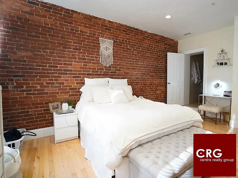 1203 Beacon St #2 — Photo 5