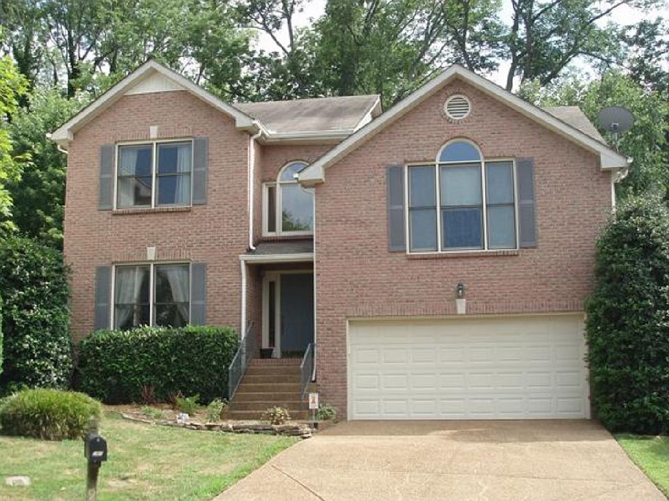 1st image of 909 Magnolia Ct W