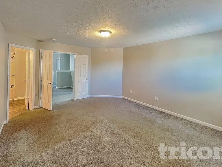 1102 Central Park Blvd N — Photo 5