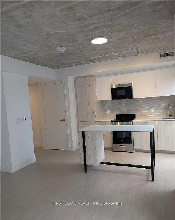 2 bed, $2,995 — Photo 4