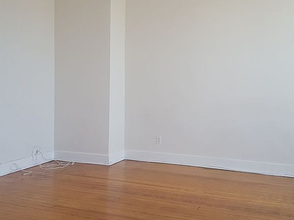 5th image of 3215 38th St APT 1