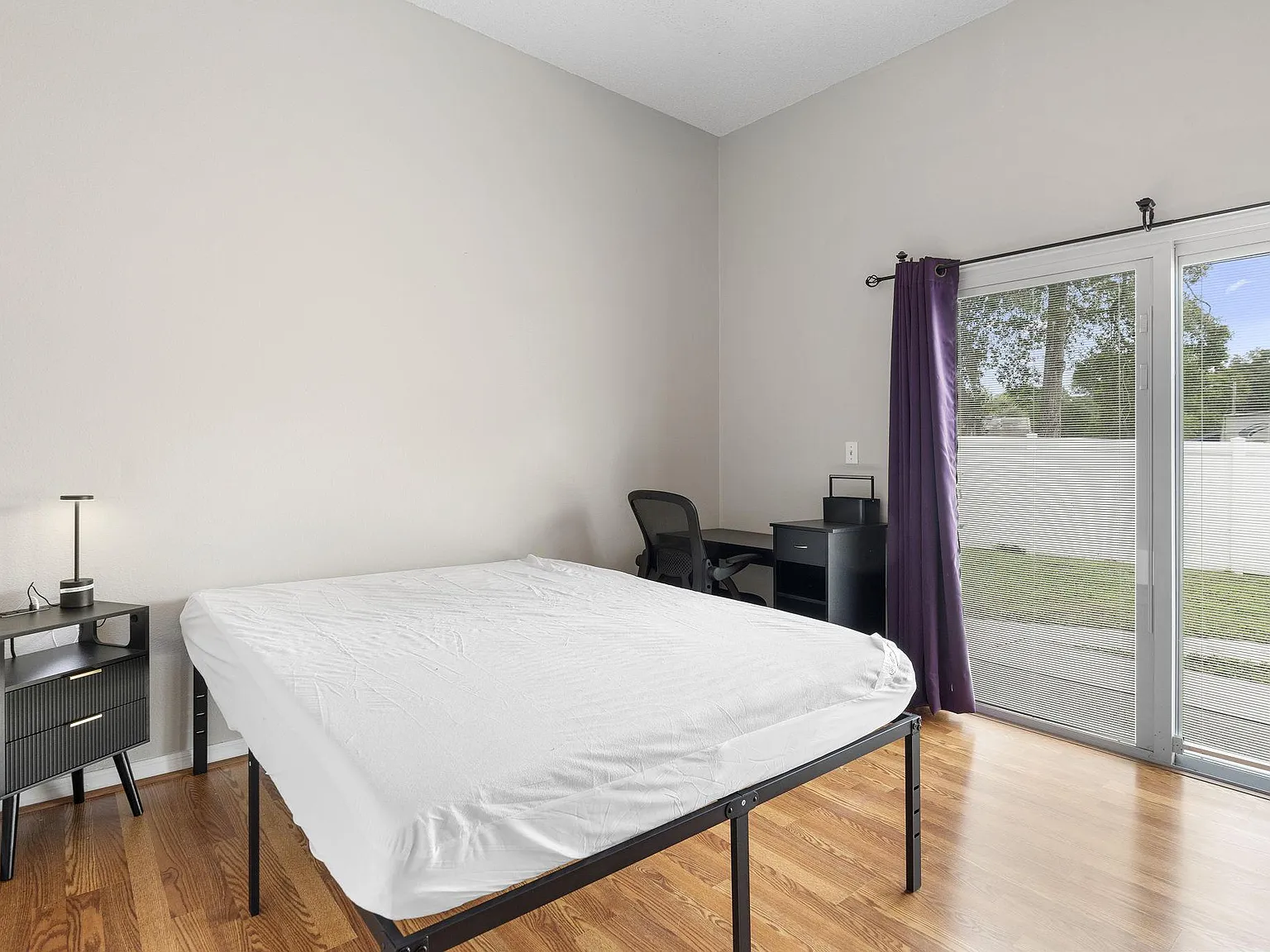 4 bed, 3.0 bath, 2540 sqft, $936 — Photo 4
