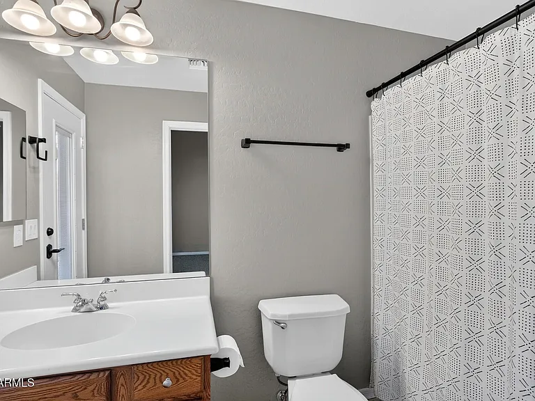 3002 E Sherry Ln — Photo 48
