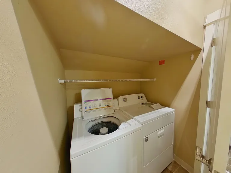 Hilyard Townhomes — Photo 5