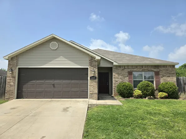 1089 S Apollo Dr, Fayetteville, AR 72701