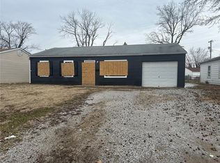 521 Saint Barbara Ln, Cahokia, IL