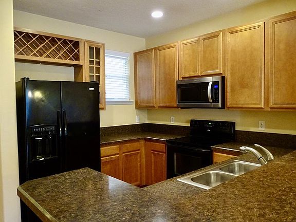 3rd image of 324 Volterra Pl