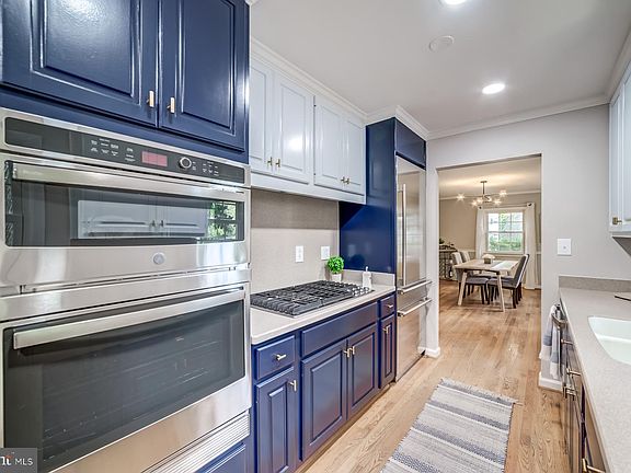 3rd image of 2620 Shelby Ct