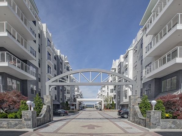 1100 Admirals Cove Blvd #2102