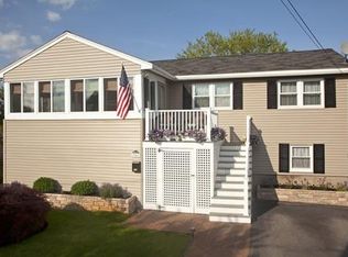 16 Dover St, Hull, MA 02045