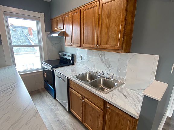 2nd image of 530 Bolton St #3