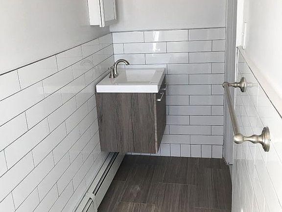 5th image of 380 Flagg Pl #2