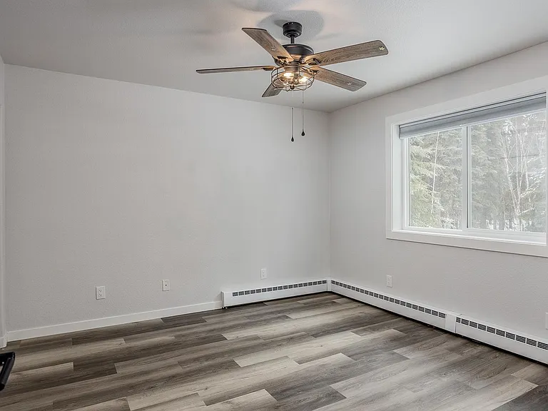 1157 Acorn Cir — Photo 21