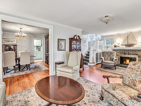 2nd image of 12 Old Saugatuck Road