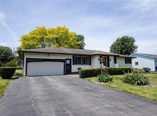 23 Capri Dr, Rochester, NY 14624