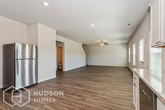 1262 Fendt Dr — Photo 10