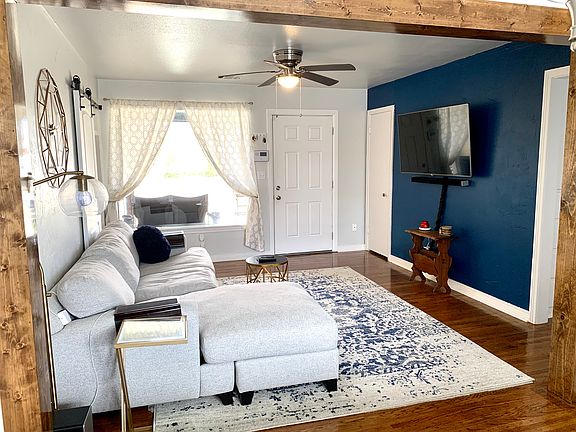 4th image of 1734 Churchill Way