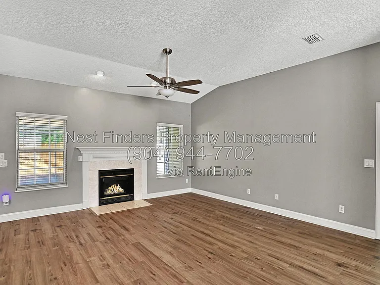 1819 Branch Vine Dr W — Photo 7