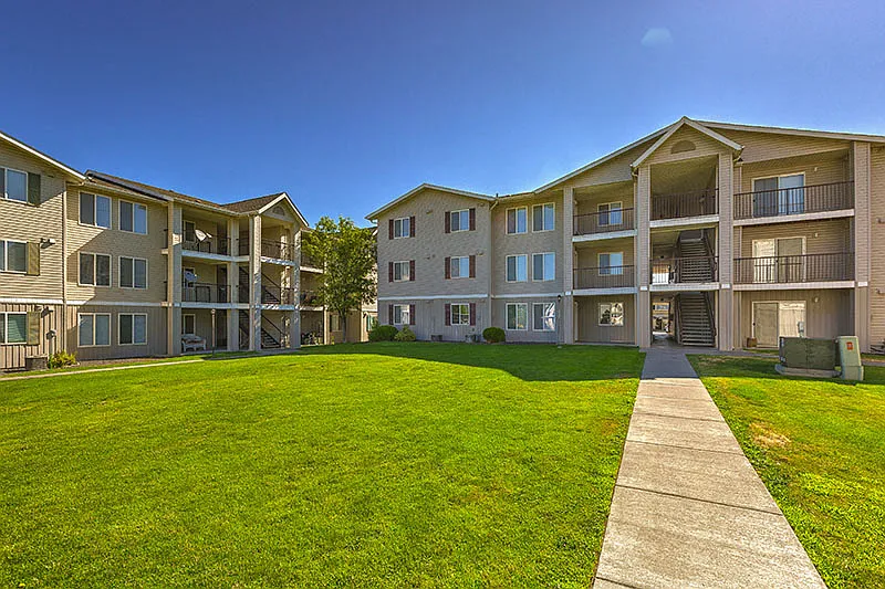 Silver Creek Apartments — Photo 2
