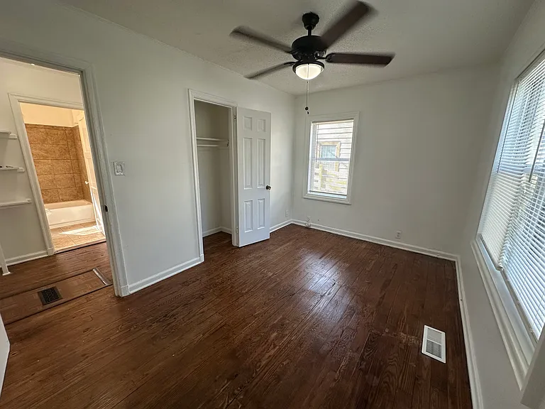 1272 Lyle Pl NW — Photo 5
