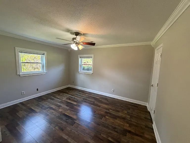 384 Pioneer Rd — Photo 10