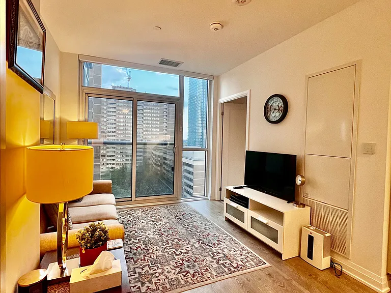 286 Main St #1111 — Photo 5