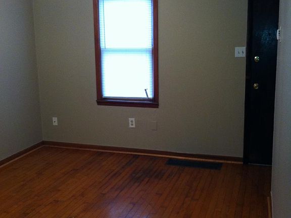 2nd image of 915 S Arlington Ave
