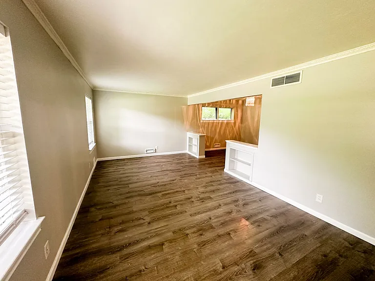 6461 Danbury Ln — Photo 6