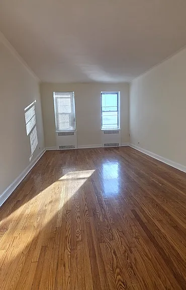93-40 Queens Blvd #4V — Photo 2