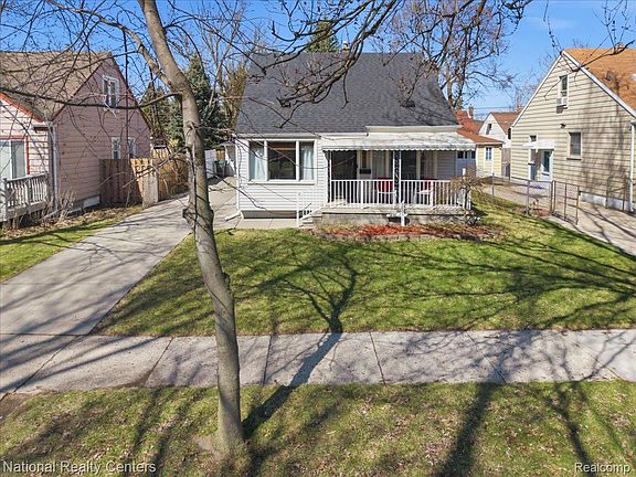 2nd image of 18051 Reed St