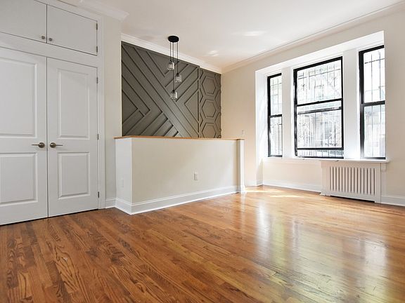 2nd image of 253 W 91st St #1A