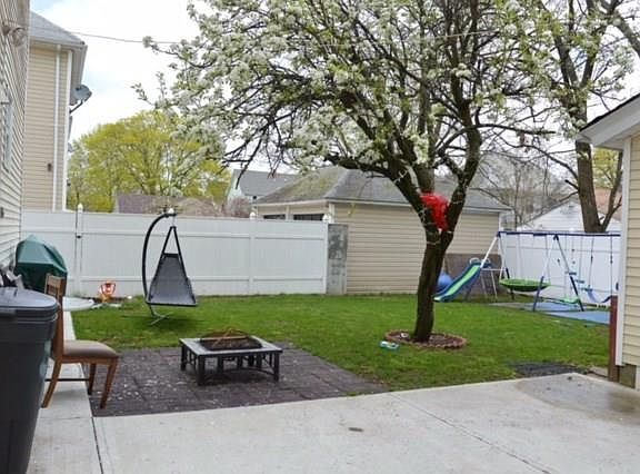 3rd image of 75 Englewood Ave