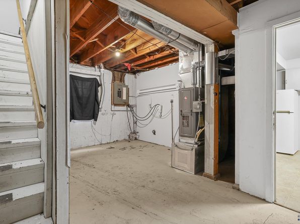 rapid-city-south-dakota-218881116 picture