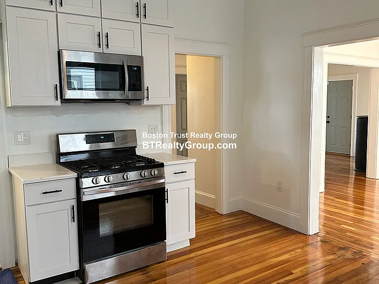 22 Hosmer St #1 — Photo 11