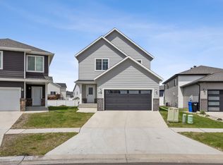 6709 16th St S, Fargo, ND 58104