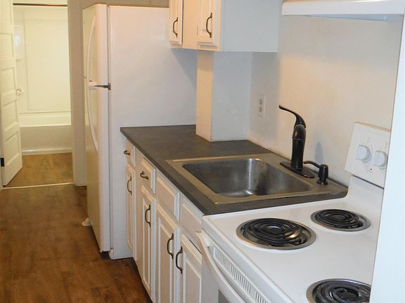 4th image of 9 Sherman Ave APT 2