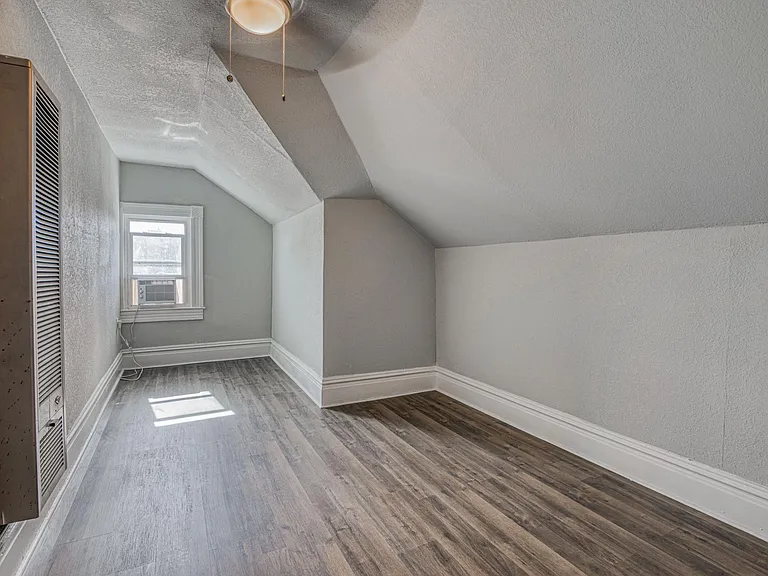 1123 Myrtle Ave #1B — Photo 16