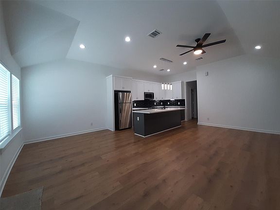 4th image of 4530 Mayflower St