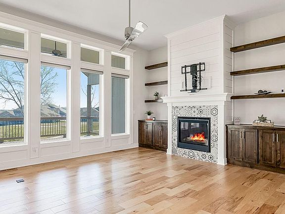 4th image of 6619 McCormick Dr