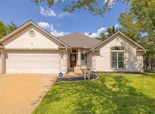 3805 Bridle Ct, College Station, TX 77845