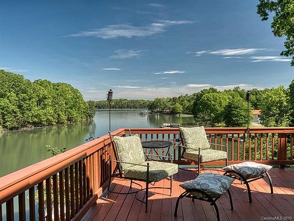4th image of 132 Sawyer Ln