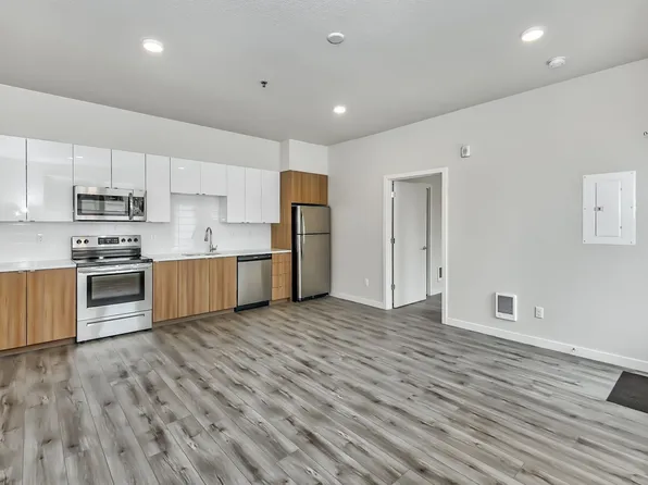 Tacoma, 1610 SE Tacoma St APT 3, Portland, OR 97202