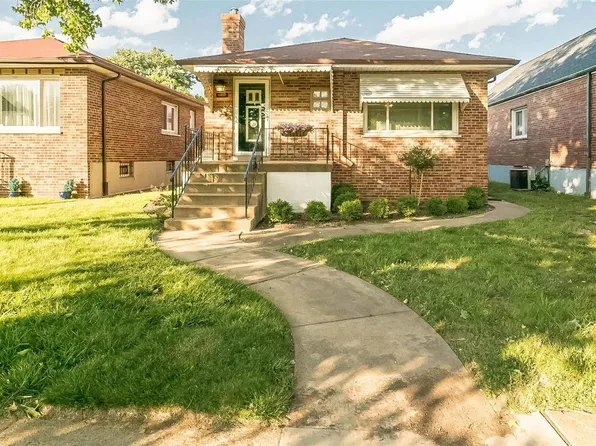 6407 Lindenwood Pl, Saint Louis, MO 63109