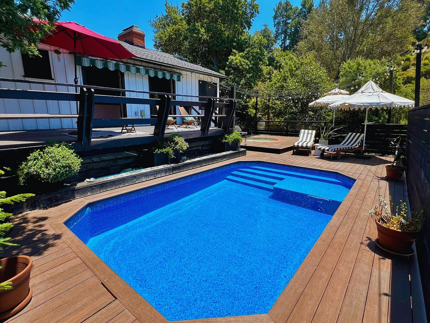 Gated Lauren Canyon Farmhouse with Saltwater Pool, Spa Deck & Views! — Photo 2