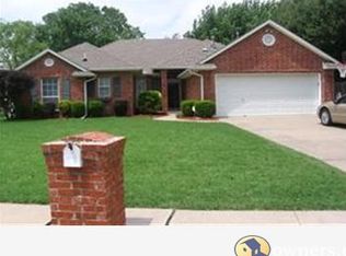 721 Copperfield Dr, Edmond, OK 73003