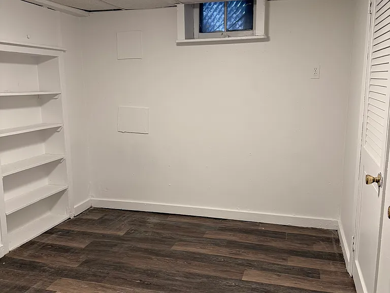 722 Bay St #1 — Photo 9