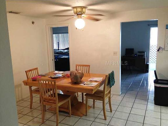 5th image of 221 Shirley Dr