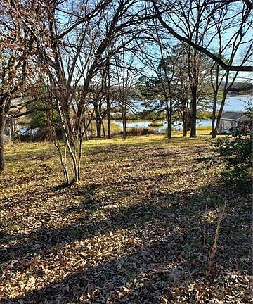 4th image of 162 Vista Dr