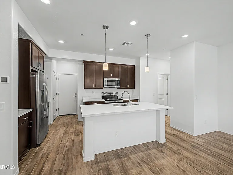 1917 E Hampton Ln #104 — Photo 10