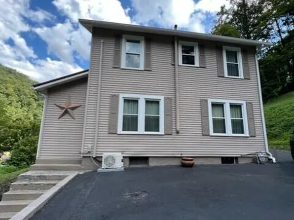 1435 Marrowbone Creek Rd, Elkhorn City, KY 41522